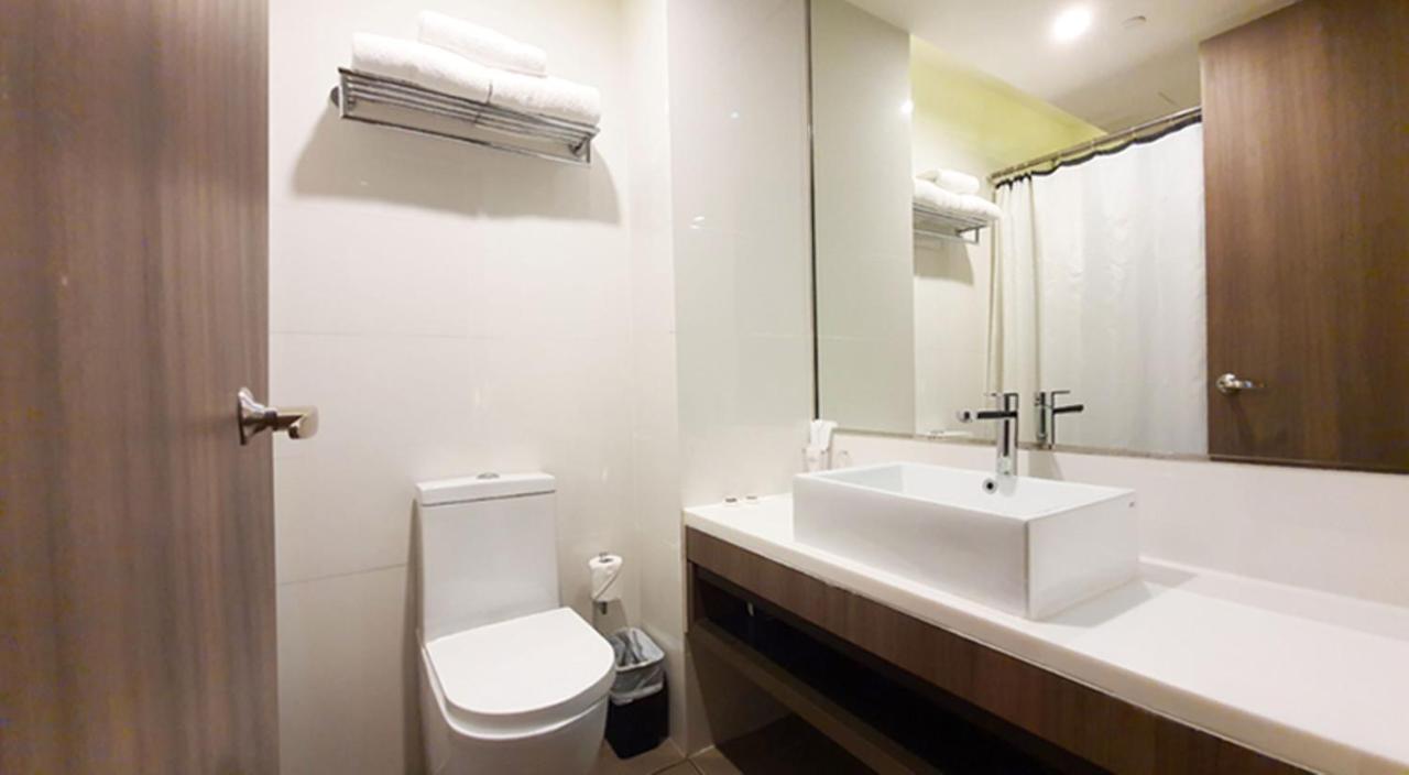 סינגפור Amrise Hotel Kitchener מראה חיצוני תמונה